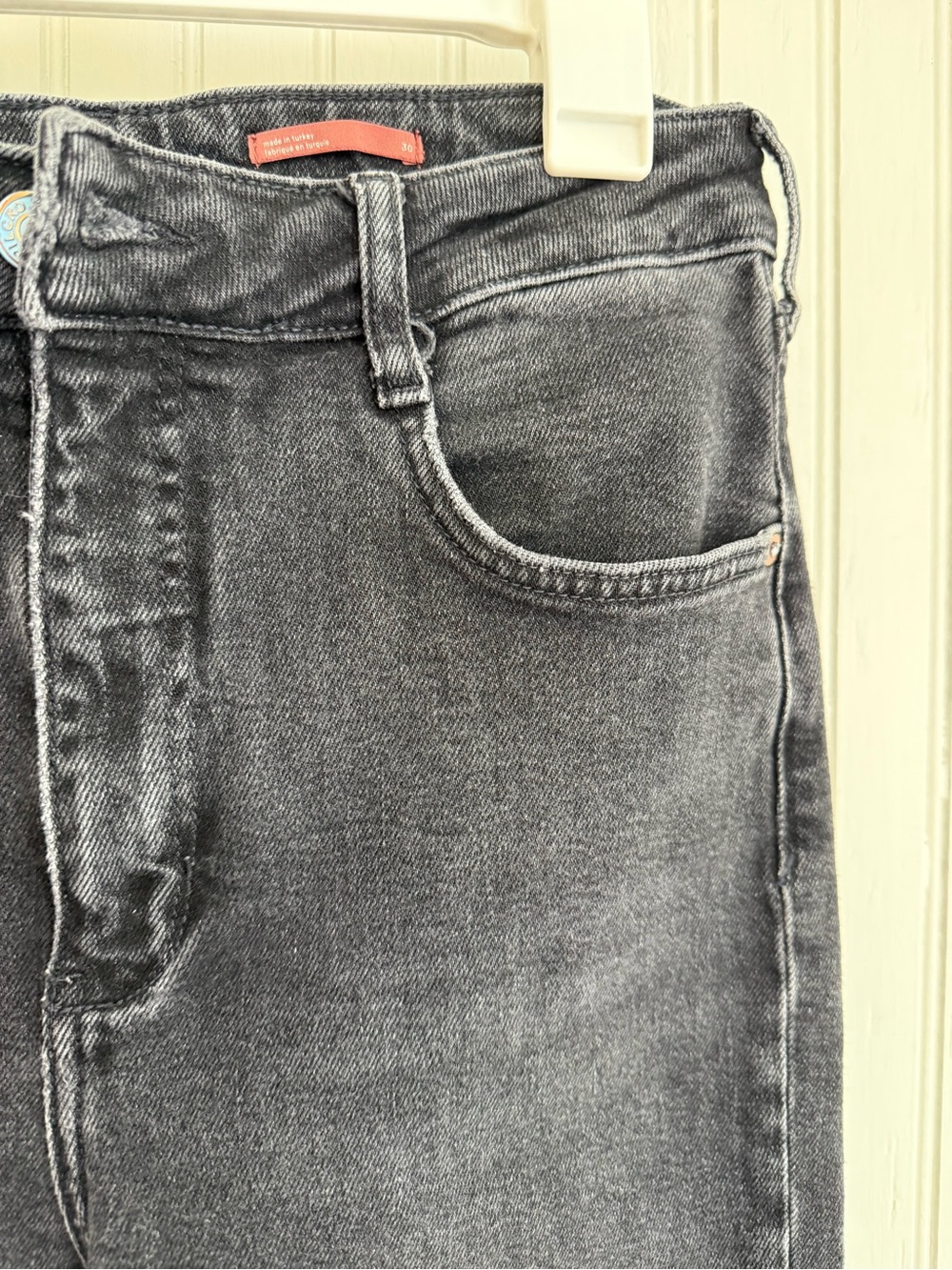 Pilcro Black Jeans Size 30 with Frayed Hem - Picture 4 of 5